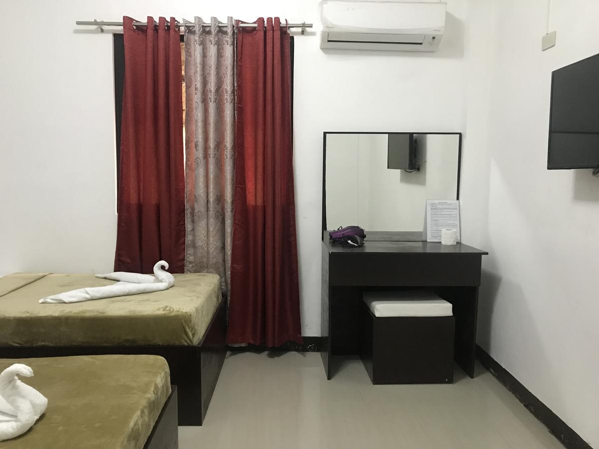 4C'S Tourist Lodge Puerto Princesa Εξωτερικό φωτογραφία