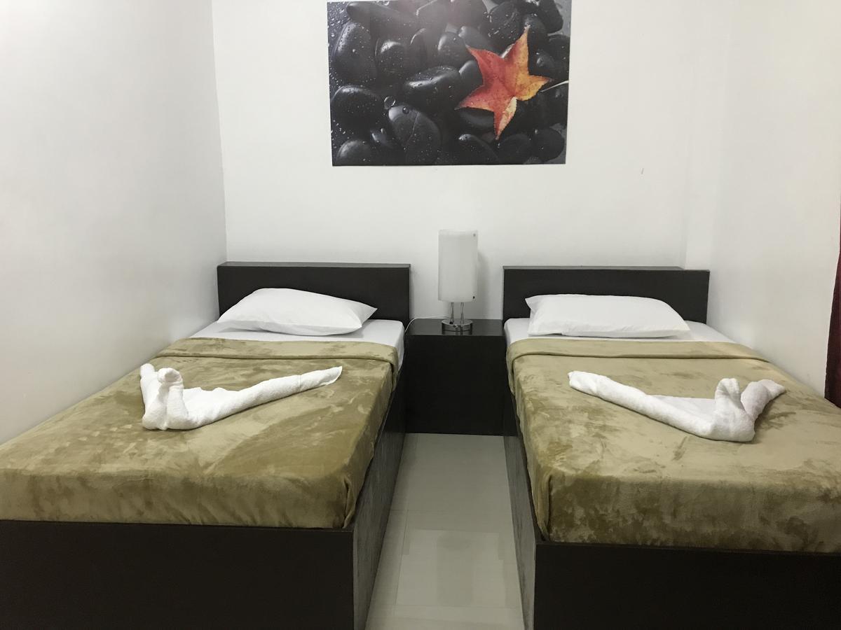 4C'S Tourist Lodge Puerto Princesa Εξωτερικό φωτογραφία